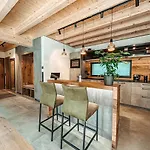 Casa de Férias Zsam Mit Sauna Und Hottub