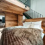 Casa de Férias Zsam Mit Sauna Und Hottub