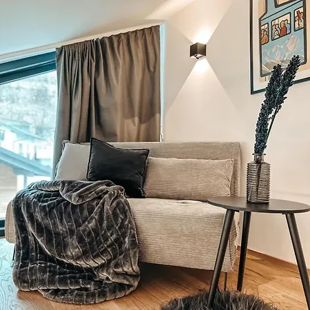 Casa de Férias Zsam Mit Sauna Und Hottub *