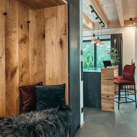 Zsam Mit Sauna Und Hottub * 가르미슈파르텐키르헨