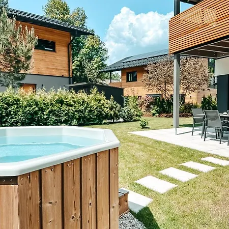 Casa de Férias Zsam Mit Sauna Und Hottub