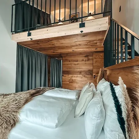 Zsam Mit Sauna Und Hottub גרמיש-פרטנקירכן